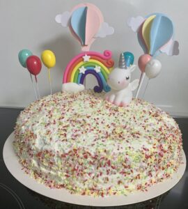 torta unicorni e arcobaleni per festa di compleanno